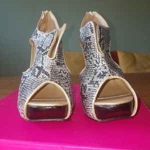 Skin Peeptoe Heels
